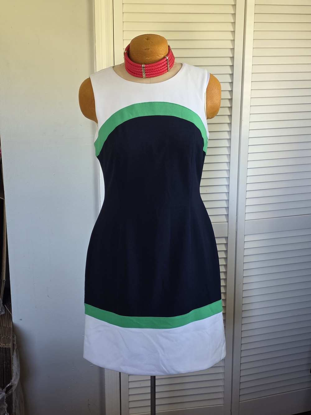 Tommy Hilfiger Colorblock Sheath Dress Size 10 Navy White Green Back Zip Mod